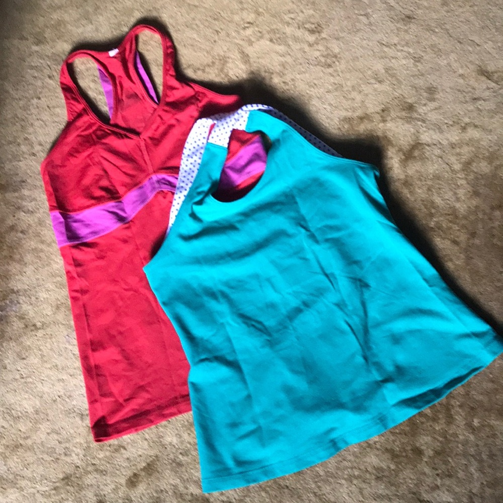 2 Lululemon workout tops